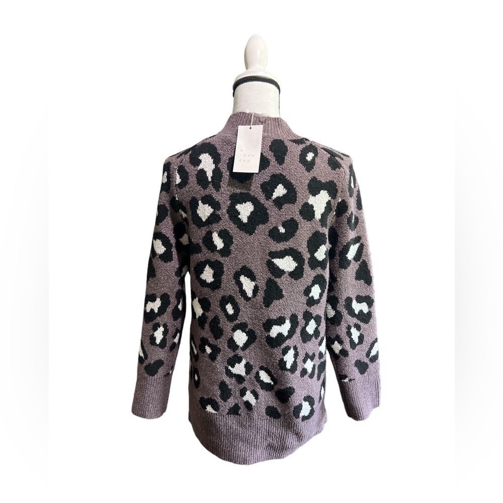 A new day leopard sweater vneck XS - Picture 3 of 5